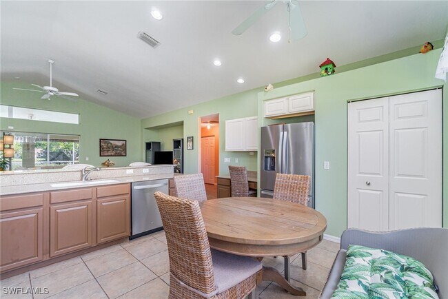 Building Photo - 4122 Olde Meadowbrook Ln