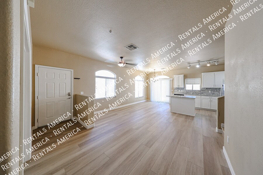 Building Photo - 2401 E Rio Salado Pky