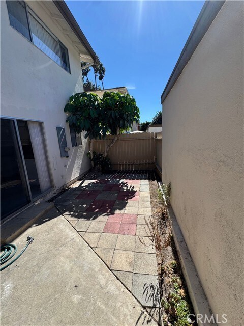 Building Photo - 1722 Mitchell Ave