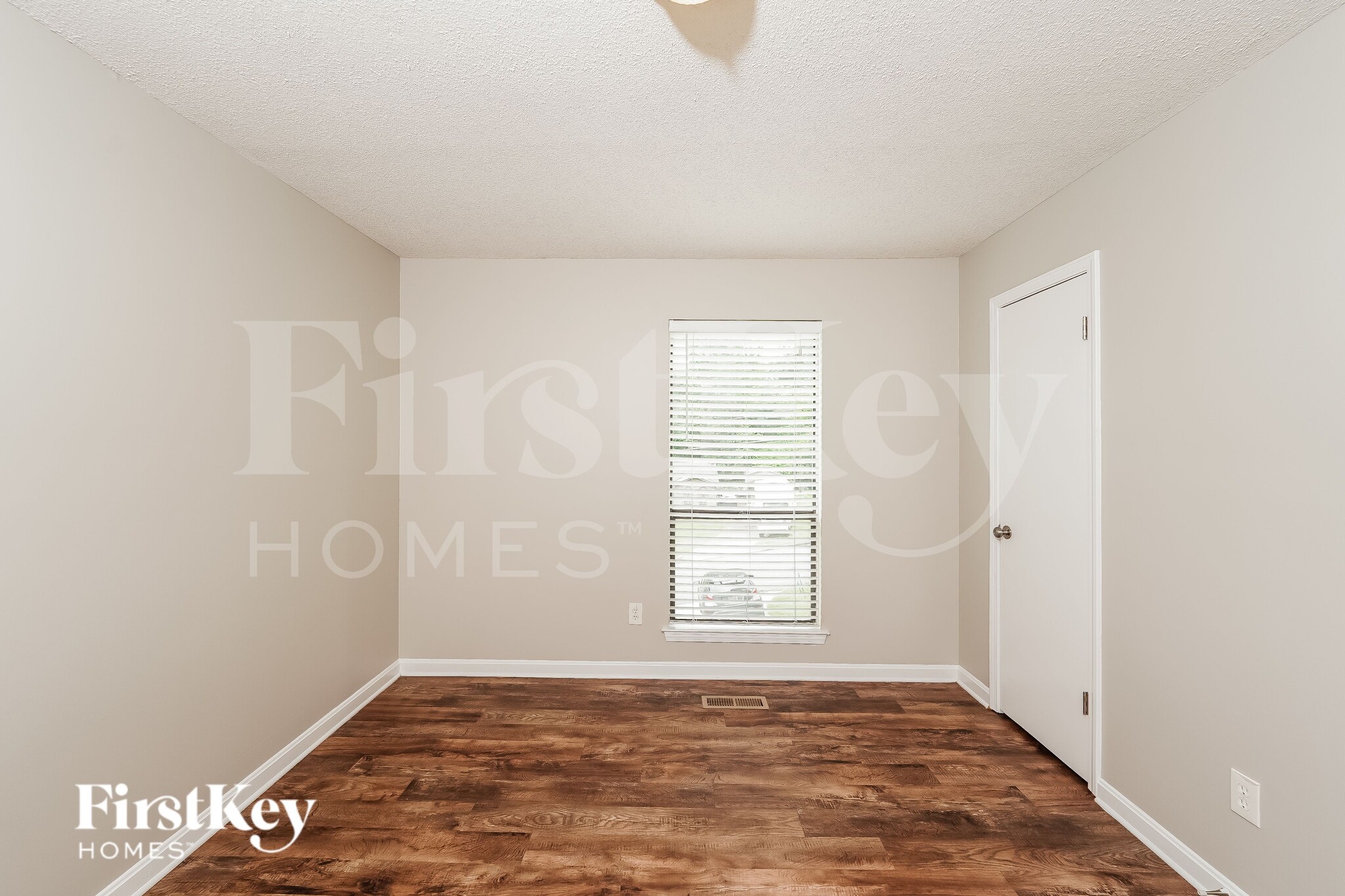 Building Photo - 5332 Balboa Ave