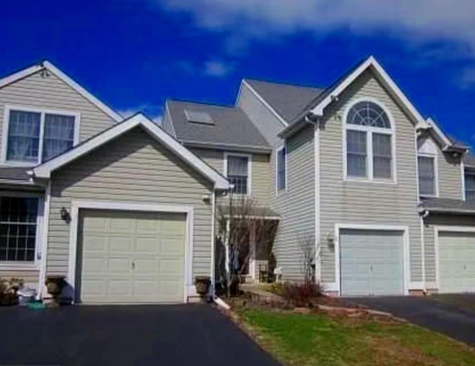 Building Photo - 3 Kaylin Cor