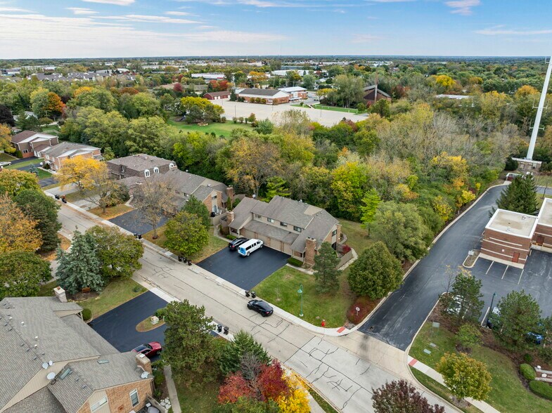 Building Photo - 136 Mohawk Trl