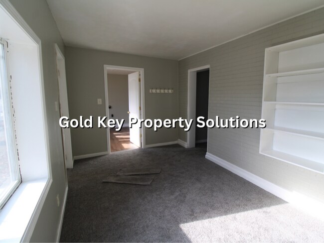 Building Photo - MEADOWBROOK AREA 2 BR 1 BA House with Central Air and Bonus Room (NO SECTION 8)