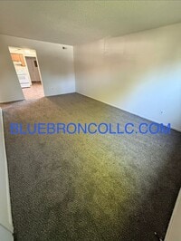 Building Photo - Updated 2-Bedroom Apartment in Raytown