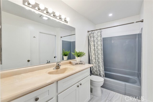 Building Photo - 425 Orange Blossom