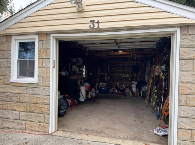 Building Photo - 31 Irving St