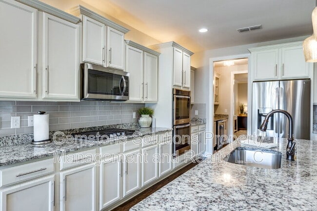 Building Photo - 1050 Nolencrest Dr