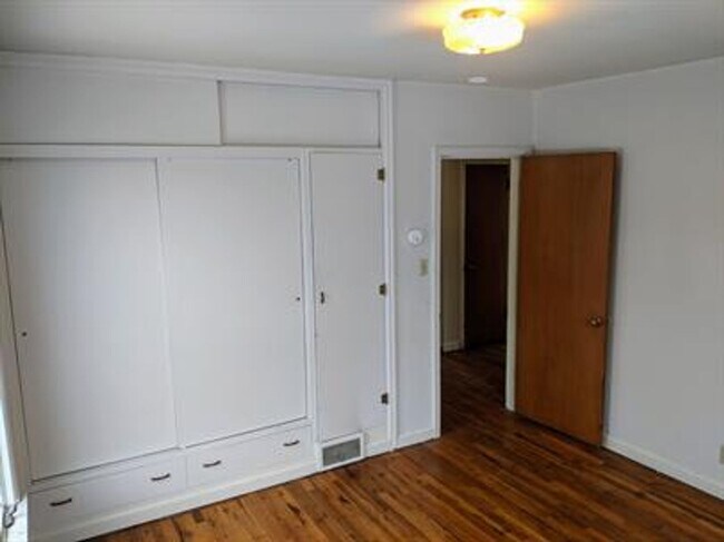 Building Photo - 303KENT