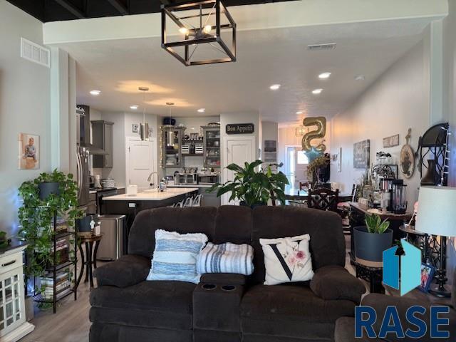 Building Photo - 4417 E Leubecher Pl