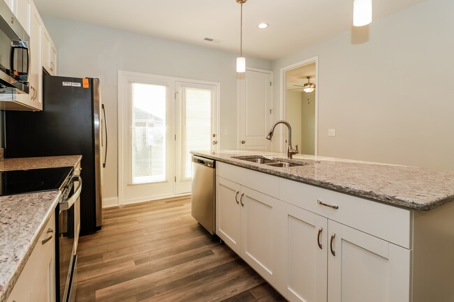 Building Photo - 3028 Stirling Dr
