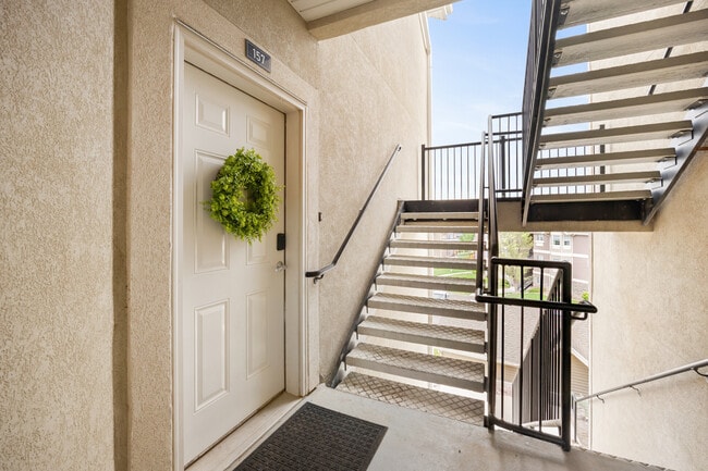 Building Photo - 157 W Springview Dr