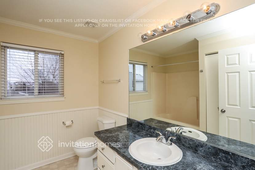 Building Photo - 1812 Harvest Ln