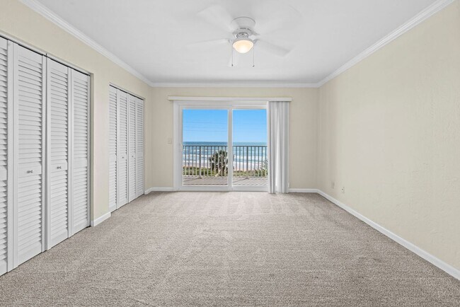 Building Photo - Oceanfront 2 Bedroom Condo with Stunning Views