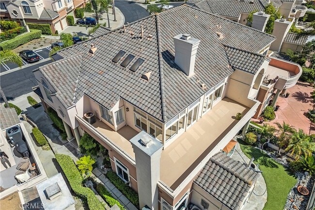 Building Photo - 35 Costa Brava