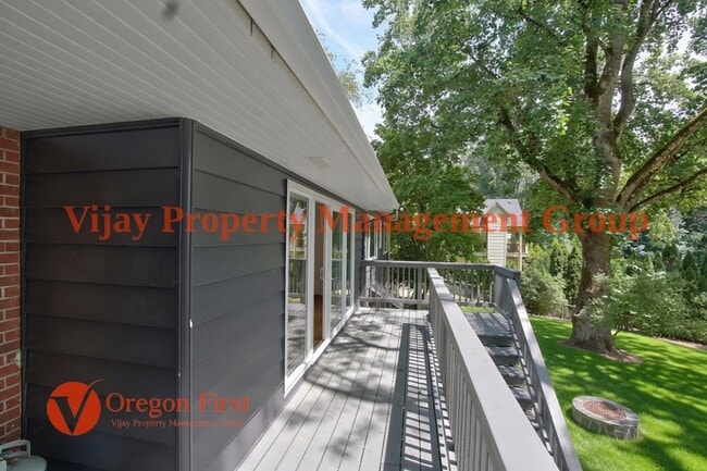 Building Photo - 12274 NW Coleman Dr