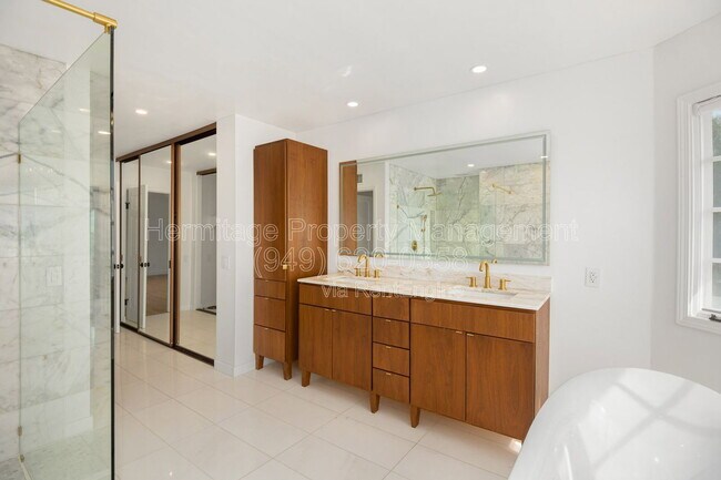 Building Photo - 28142 Ambar