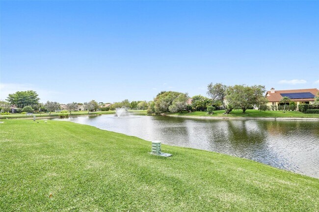 Building Photo - 10323 Hidden Springs Ct