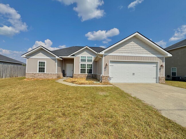 Building Photo - MOVE-IN READY [PET FRIENDLY]