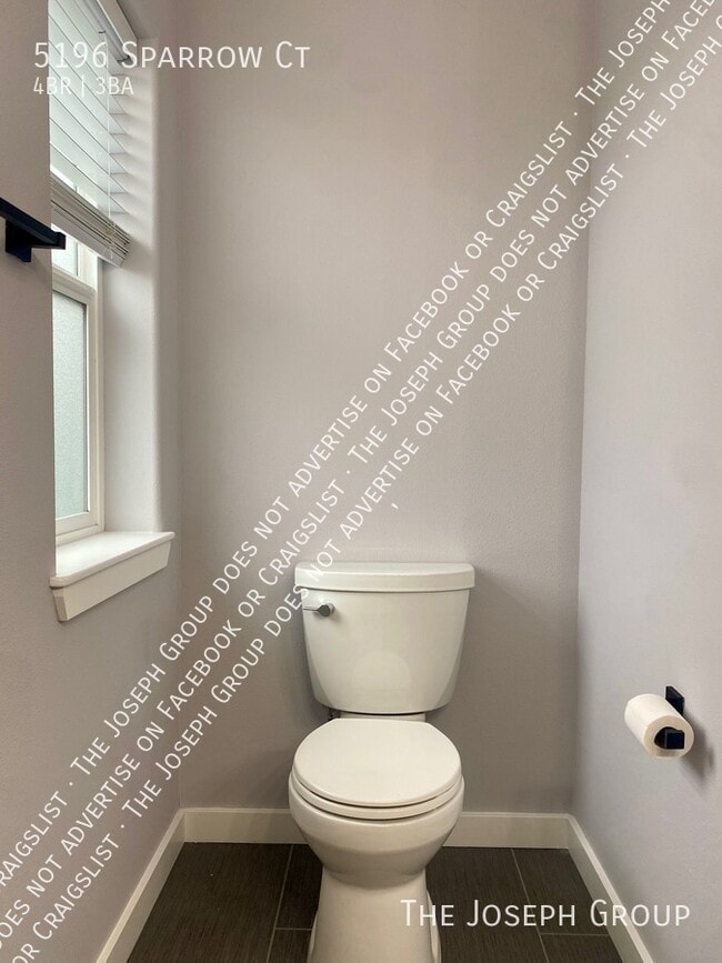 Building Photo - 5196 Sparrow Ct