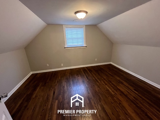 Building Photo - 3816 Cazassa Rd