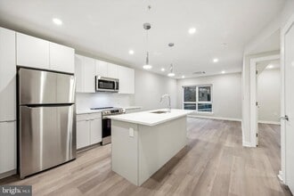 Building Photo - 3449 Scotts Ln