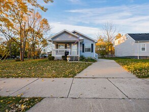 Building Photo - COMING SOON! Charming 3-Bedroom Home in the Heart of Pontiac
