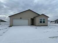 Building Photo - New 4 Bedroom 2 Bath Home in Airway Heights