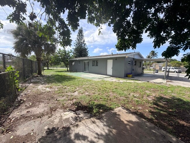 Building Photo - 6036 Westover Rd