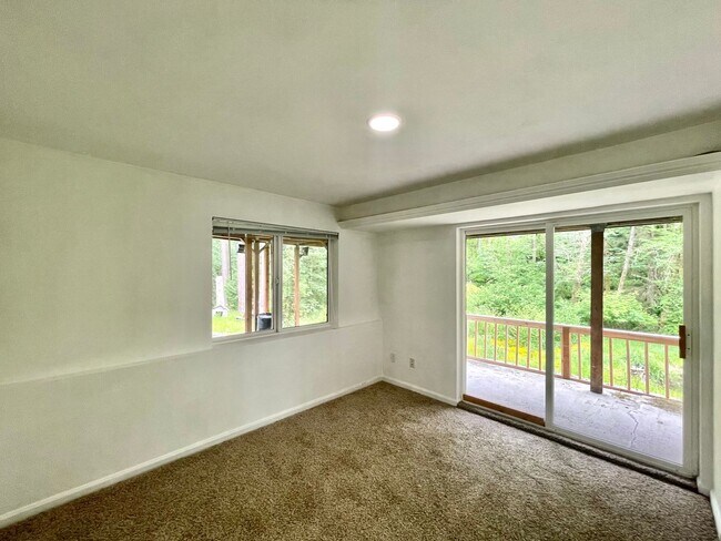 Building Photo - 14033 SE 185th Pl