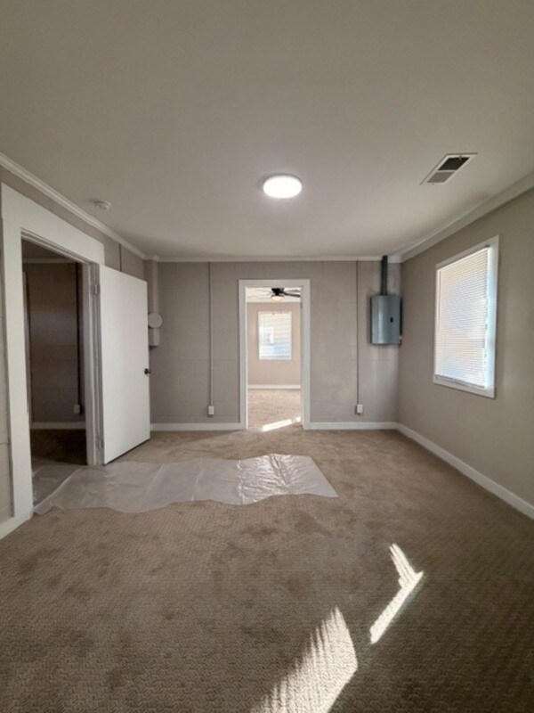 Building Photo - 621 Milligan St