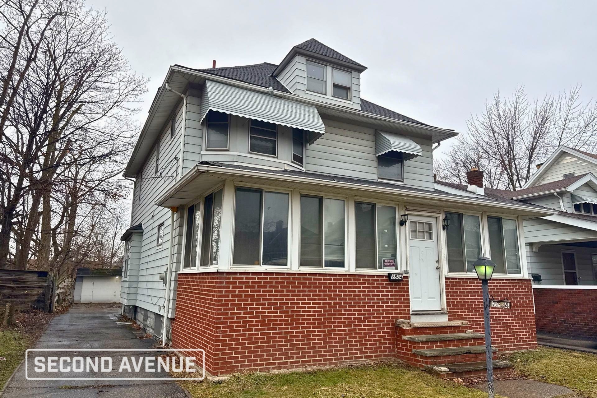 Building Photo - 2854 E 128th St