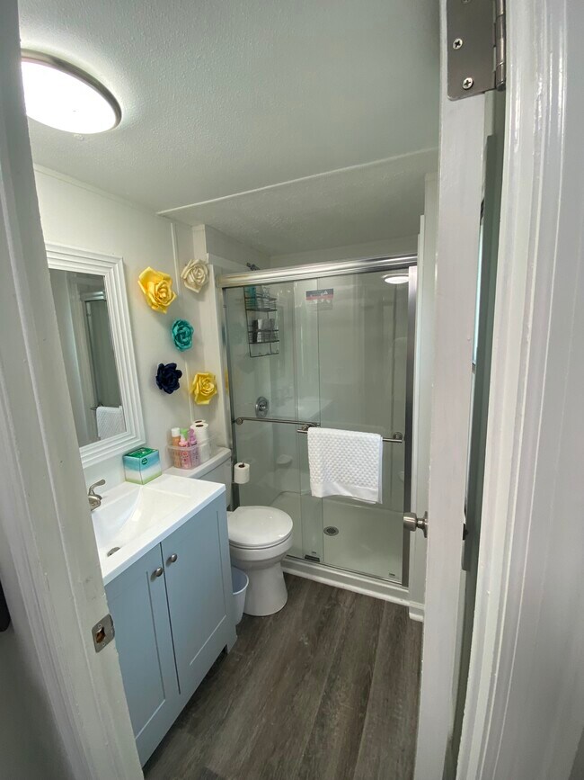 Building Photo - 416 Ranch Rd