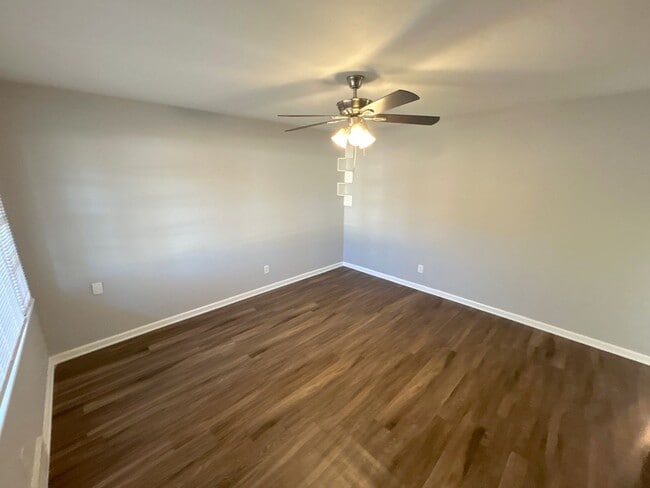 Building Photo - 1741 Hood St