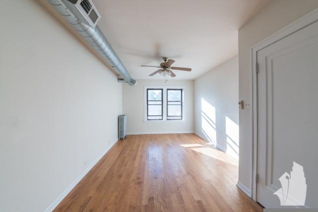 Building Photo - 1 bedroom in Chicago IL 60657