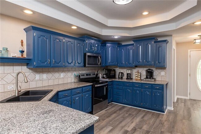 Building Photo - 12 Itetbury Ln