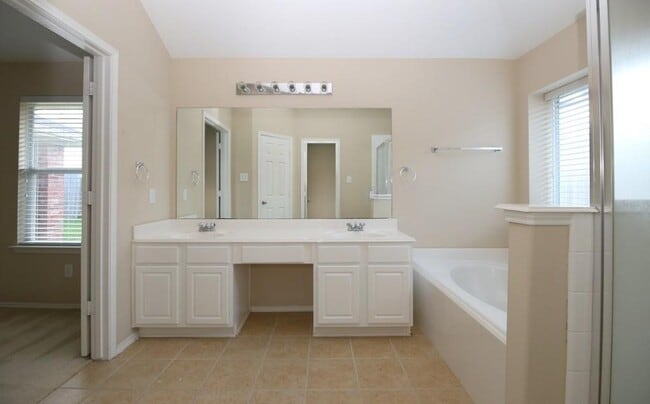 Building Photo - 14715 Country Rose Ln