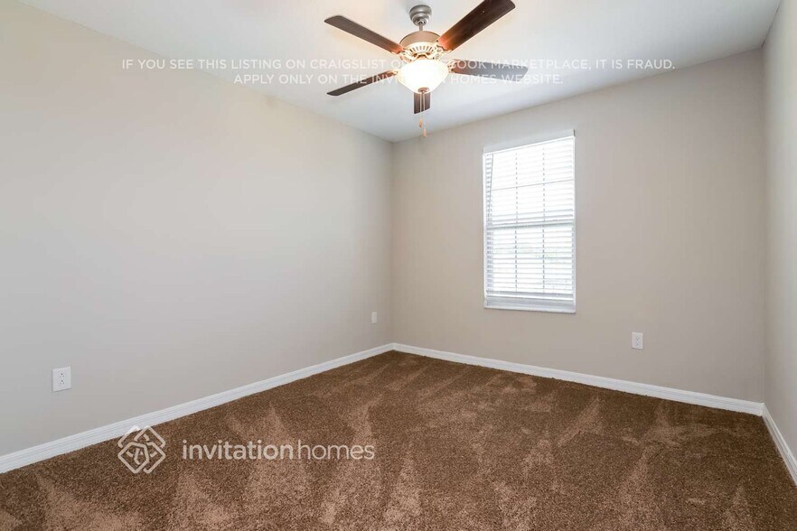 Building Photo - 1580 Blue Rose Dr