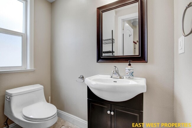 Building Photo - 58 S Altadena Dr