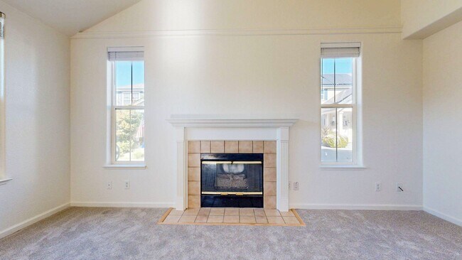 Building Photo - Beautiful 3 Bedroom 2.5 Bath Single Family...