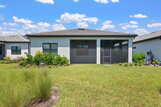Building Photo - **AVAILABLE FOR THIS UPCOMING SEASON!! 4 M...