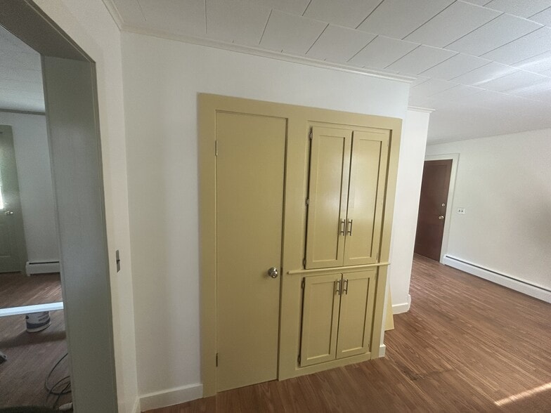 Building Photo - 472 Marlboro St
