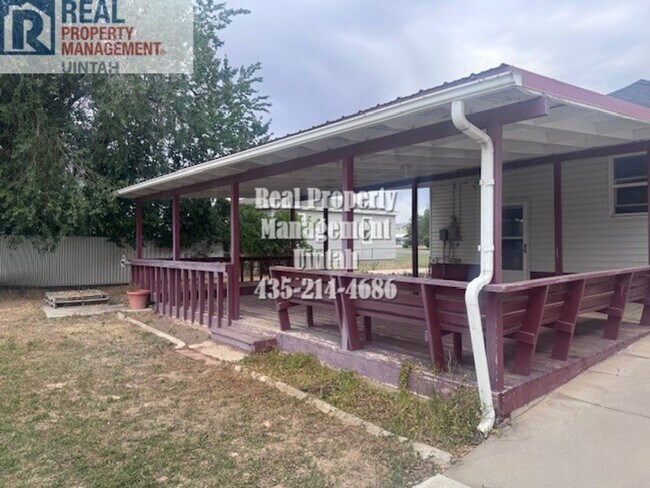 Building Photo - 418 E 100 N