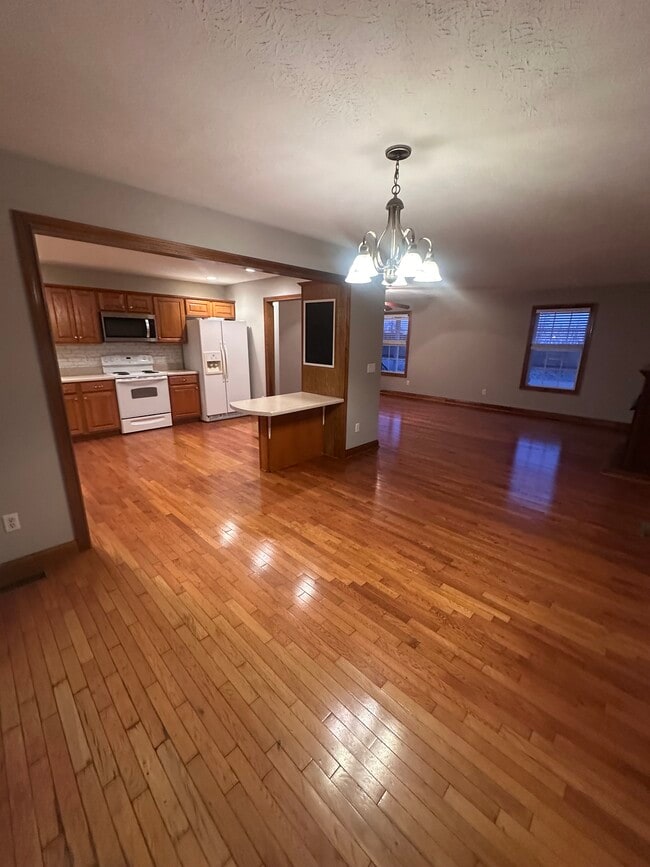 Building Photo - 1119 Kelly Rd