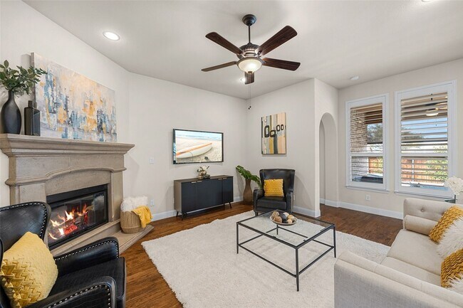 Building Photo - 864 Gaited Trail