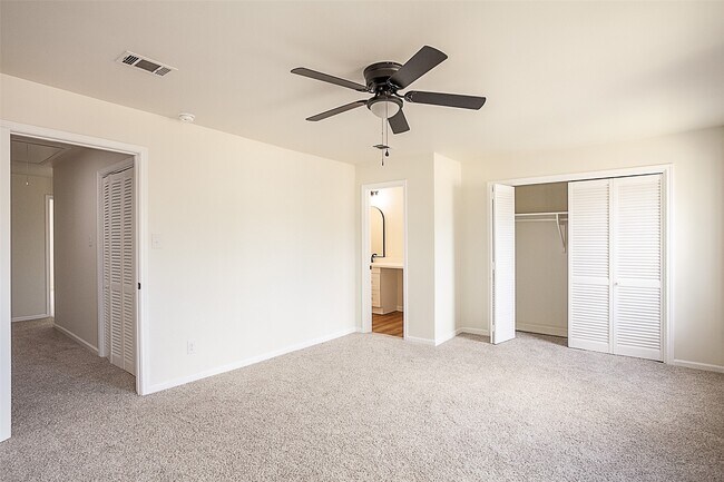 Building Photo - 6317 Ivanhoe Ln