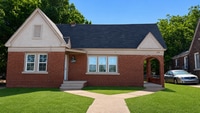 Building Photo - 2128 N Stonewall Ave