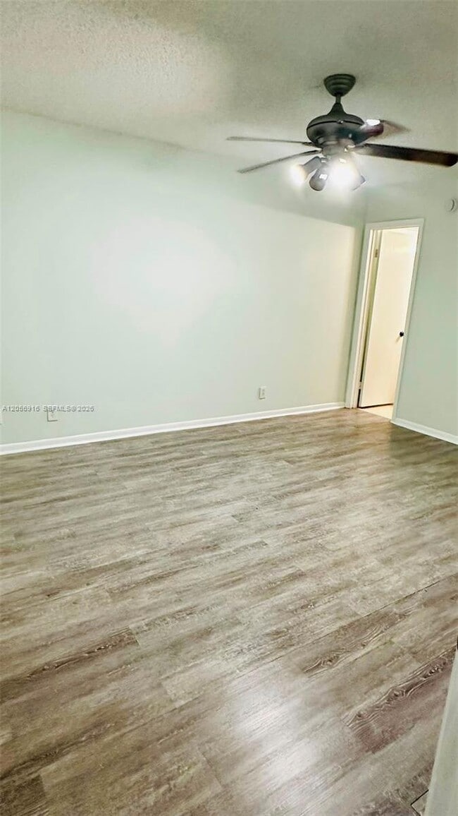 Building Photo - 2091 Coral Ridge Dr