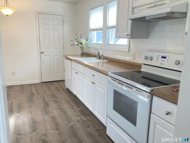 Building Photo - 29 Sterling Pl