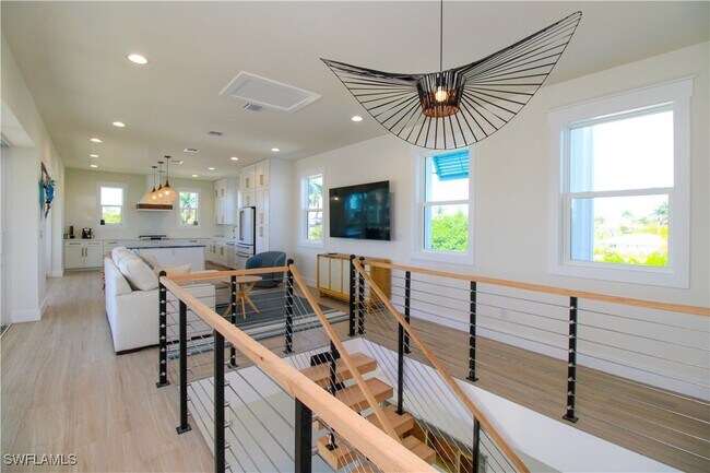 Building Photo - 4879 Esplanade St