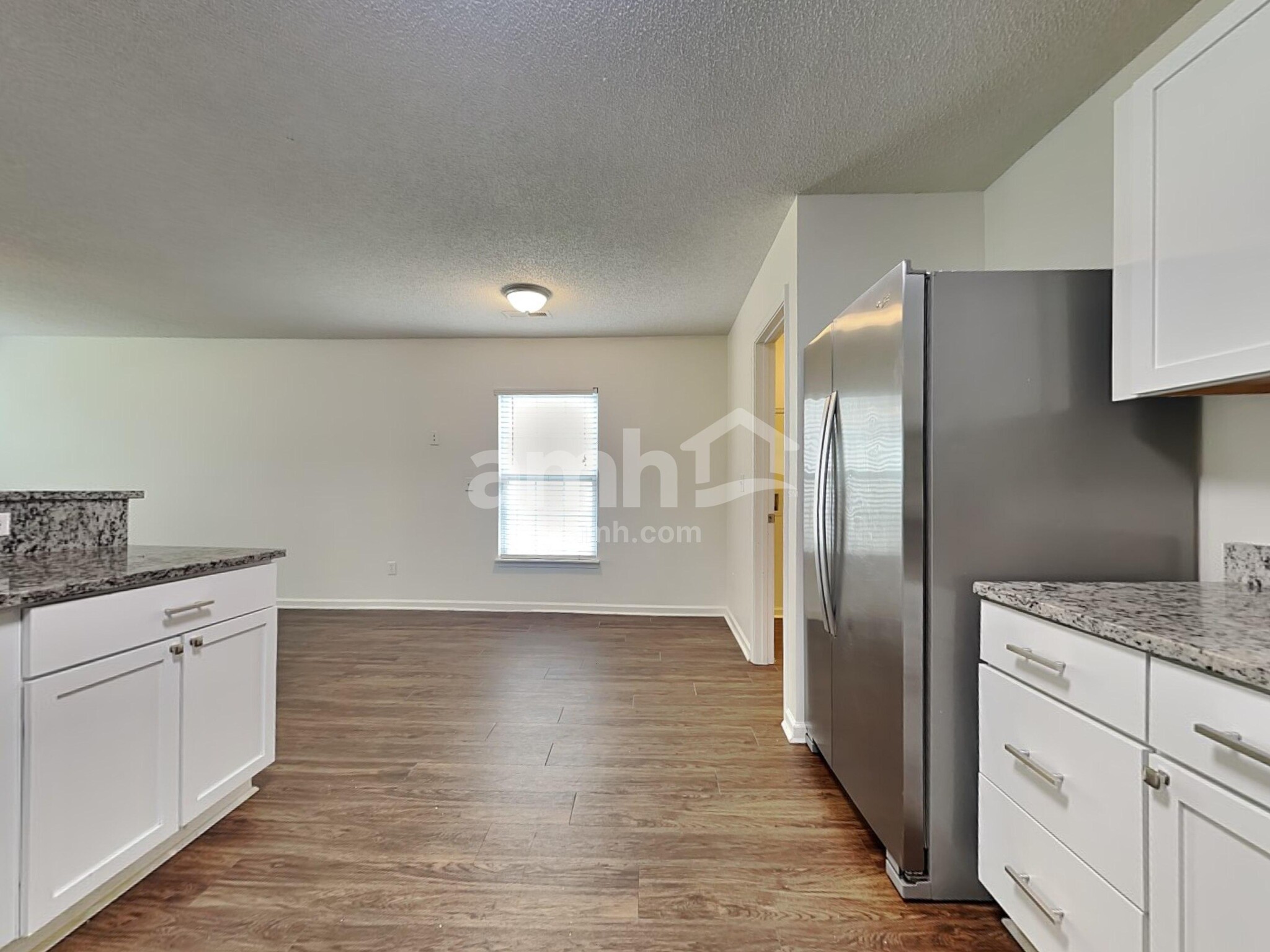 Building Photo - 5057 Thornton Dr